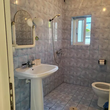 Melina Apartment Himare